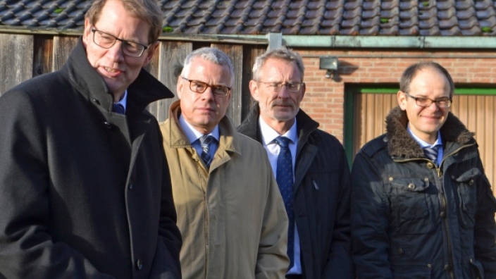 Gero Storjohann eröffnet erste Schnellladesäule in Schleswig-Holstein
